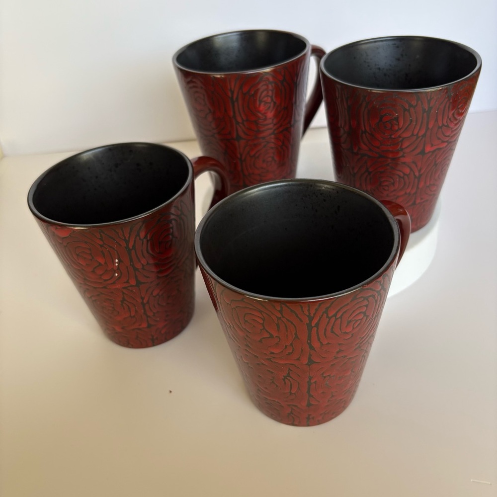 Set of Four Crimson Rose Pattern Mugs Yardley Stoneware